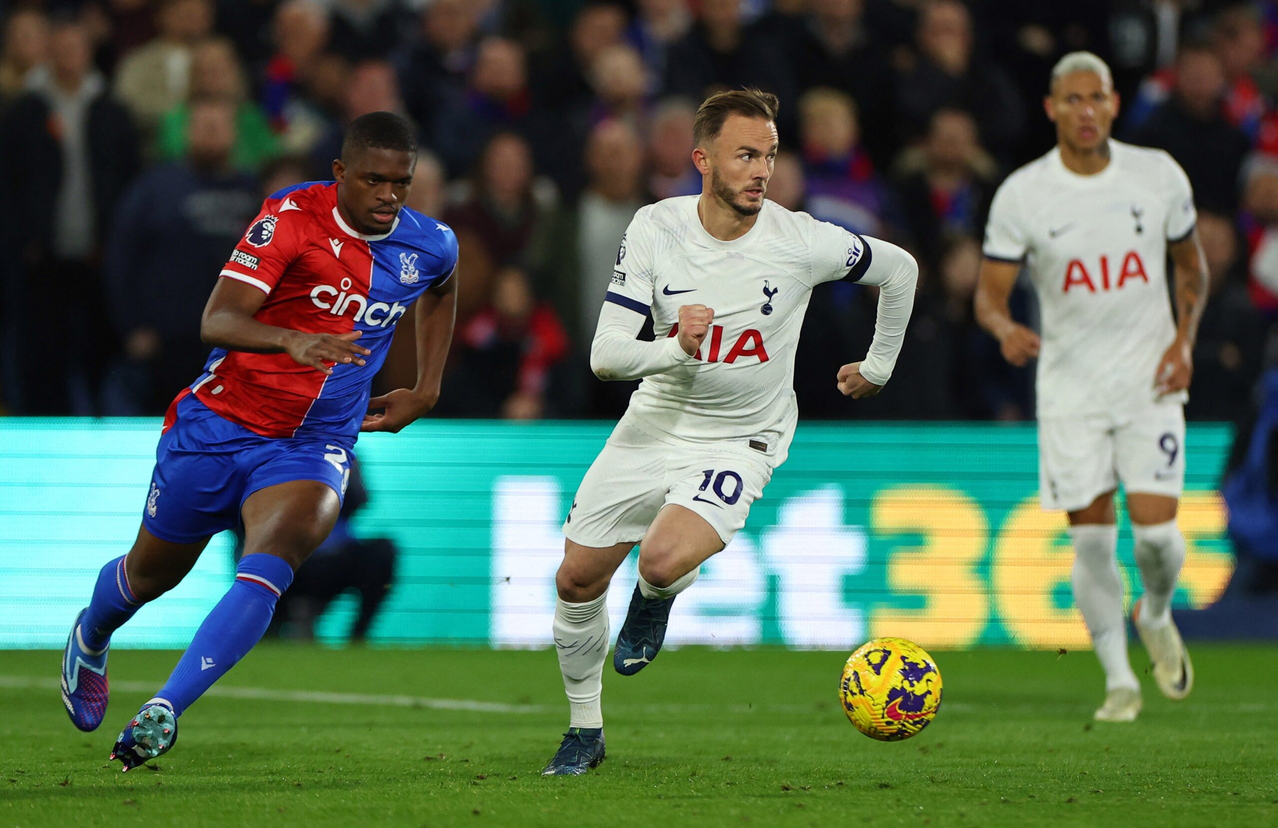 Nhận định soi kèo Crystal Palace vs Tottenham lúc 21h00 ngày 26/10/2024